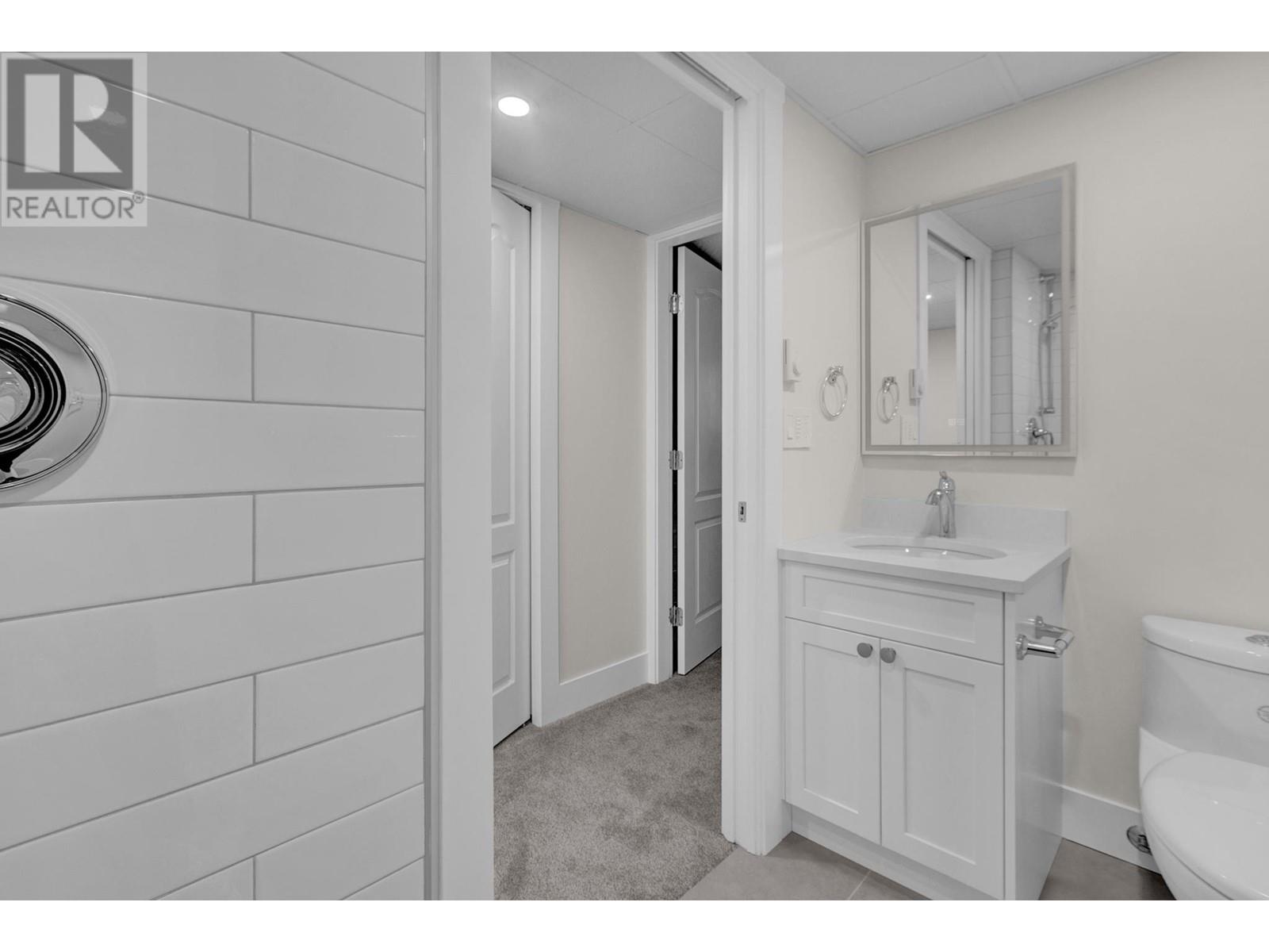 6807 Westmount Drive, Prince George, British Columbia  V2N 6R5 - Photo 37 - R2952191