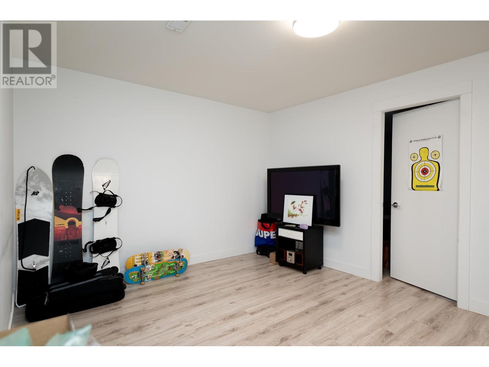 5689 Hepting Road, Prince George, British Columbia V2K 3E2 - Photo 20 - R2968867
