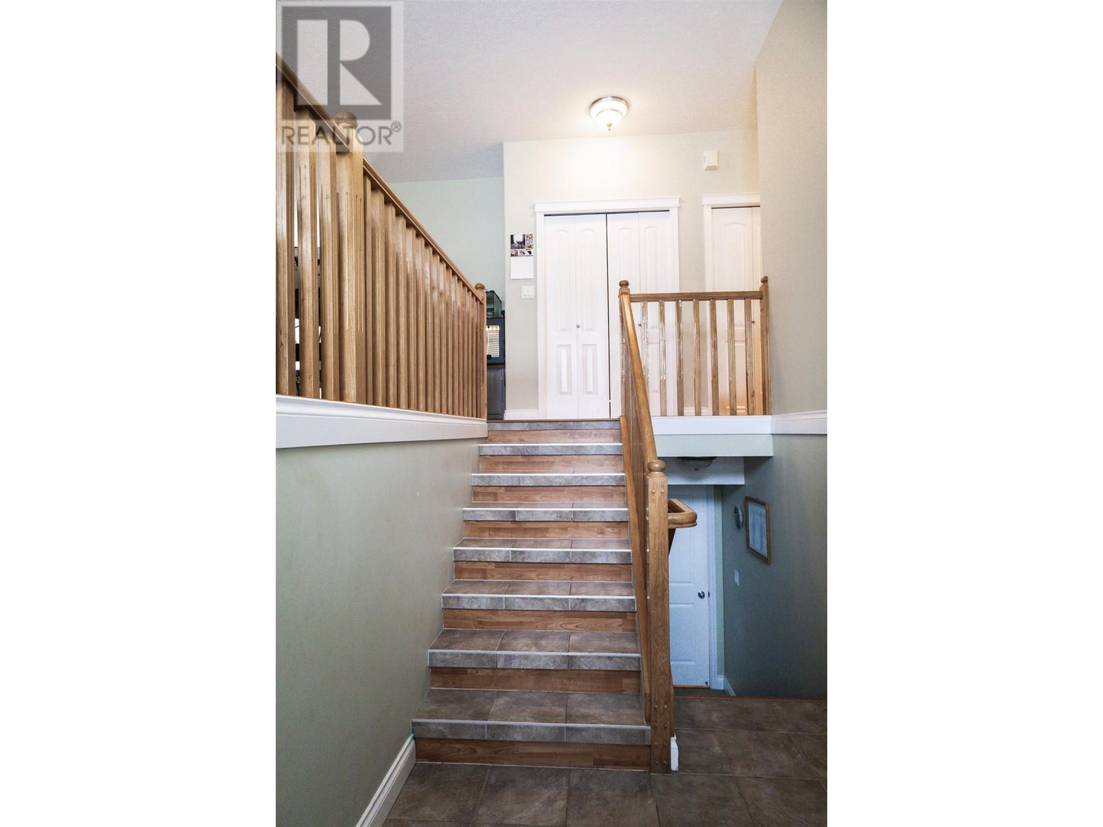 6754 Chartwell Crescent, Prince George, British Columbia V2N 6Y3 - Photo 2 - R2974911